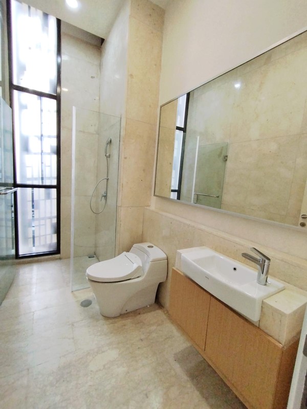 DIJUAL APARTEMEN SENOPATI SUITES KEBAYORAN BARU JAKARTA SELATAN