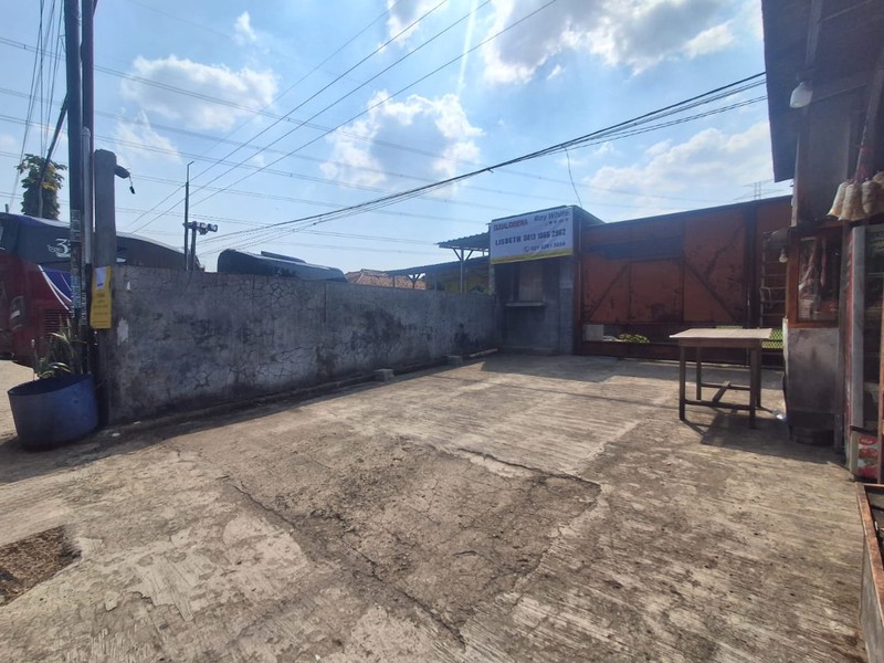 Tanah  Dekat exit toll  ,Kp Cibening,Purwakarta.Jawa Barat