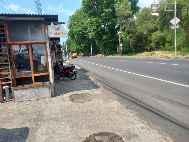 Tanah  Dekat exit toll  ,Kp Cibening,Purwakarta.Jawa Barat