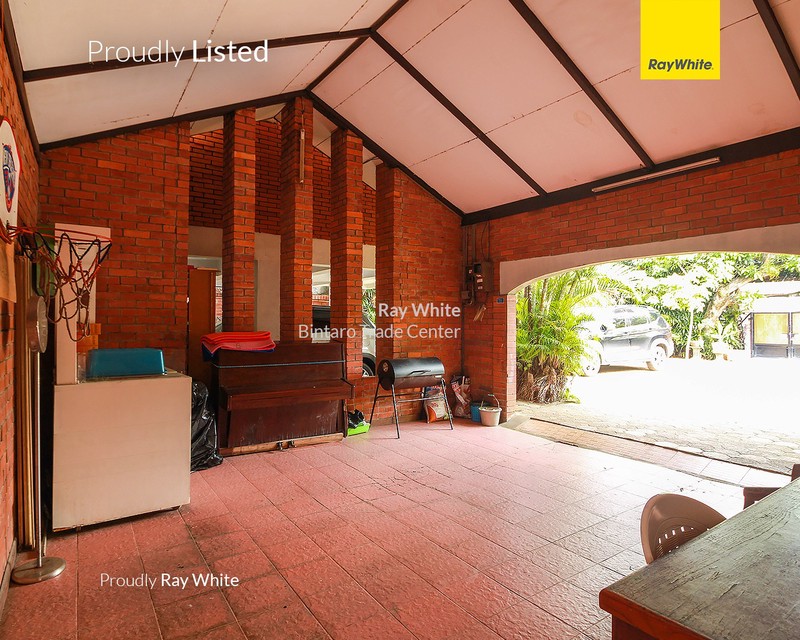 Rumah Siap Huni dengan Kondisi Terawat dan Halaman Luas @Rempoa.