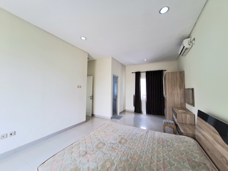 Disewa Rumah Furnished, Residence One Serpong Tangerang Satan, Selangkah ke Binus Internasional School, Rapih, Siap Huni