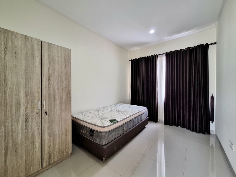 Disewa Rumah Furnished, Residence One Serpong Tangerang Satan, Selangkah ke Binus Internasional School, Rapih, Siap Huni