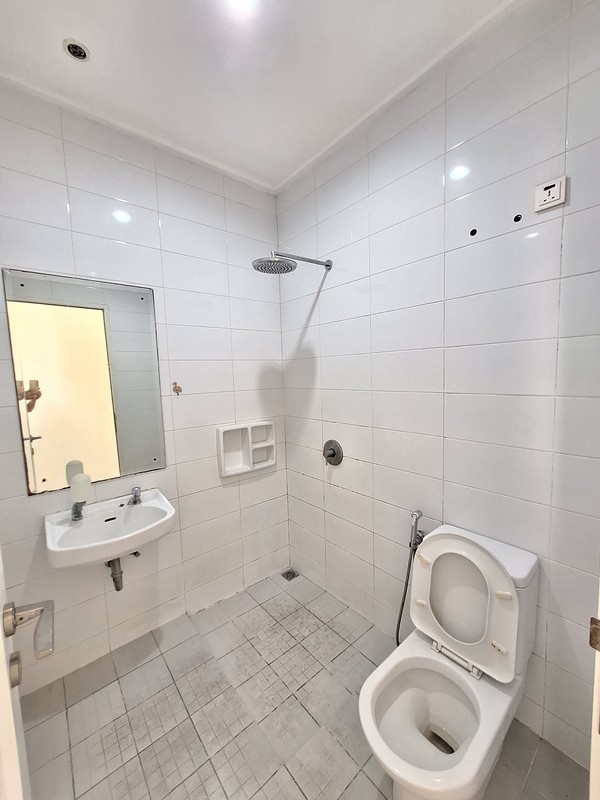 Disewa Rumah Furnished, Residence One Serpong Tangerang Satan, Selangkah ke Binus Internasional School, Rapih, Siap Huni