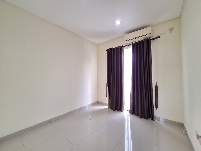 Disewa Rumah Furnished, Residence One Serpong Tangerang Satan, Selangkah ke Binus Internasional School, Rapih, Siap Huni