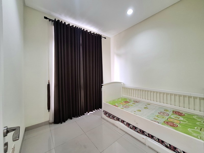 Disewa Rumah Furnished, Residence One Serpong Tangerang Satan, Selangkah ke Binus Internasional School, Rapih, Siap Huni