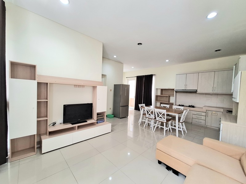 Disewa Rumah Furnished, Residence One Serpong Tangerang Satan, Selangkah ke Binus Internasional School, Rapih, Siap Huni