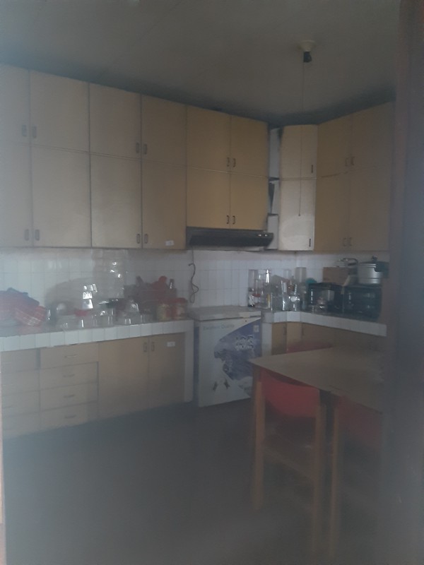 Dijual rumah lama bisa buar komercial di jalan proklamasi menteng