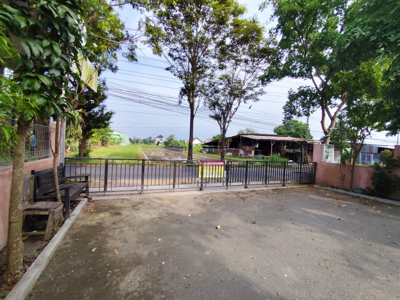 Tanah & Joglo Cocok Untuk Cafe/Resto, Sidomoyo, Godean
