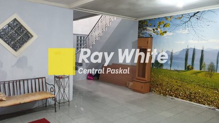 Rumah di Jalan Utama Sarimana Sarijadi Bandung