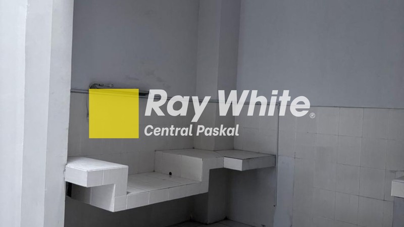 Rumah di Kawasan Elite Setraduta Bandung