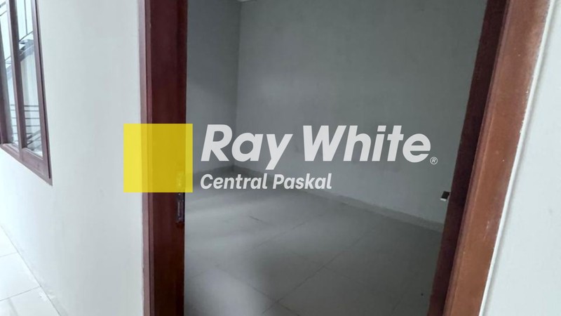 Rumah di Kawasan Elite Setraduta Bandung