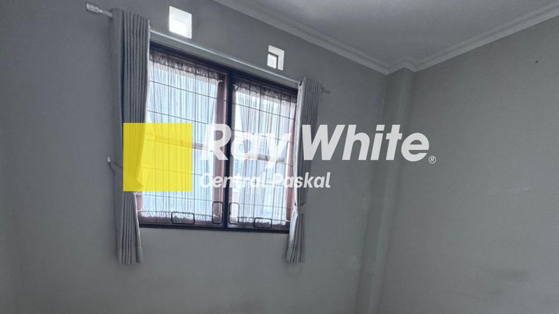 Rumah di Kawasan Elite Setraduta Bandung
