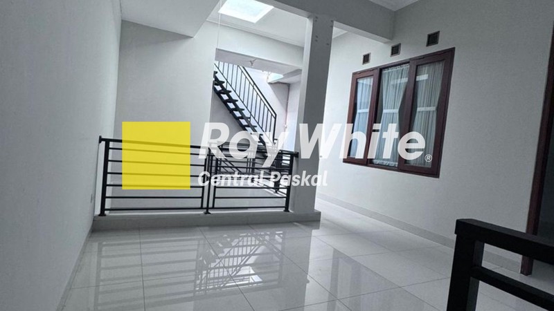 Rumah di Kawasan Elite Setraduta Bandung