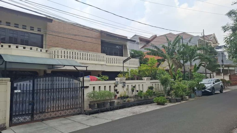 Rumah 2 Lantai Lokasi Strategis di Tebet Barat Jaksel
