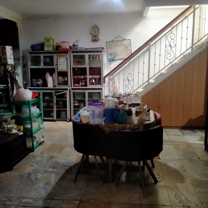 Rumah 2 Lantai Lokasi Strategis di Tebet Barat Jaksel