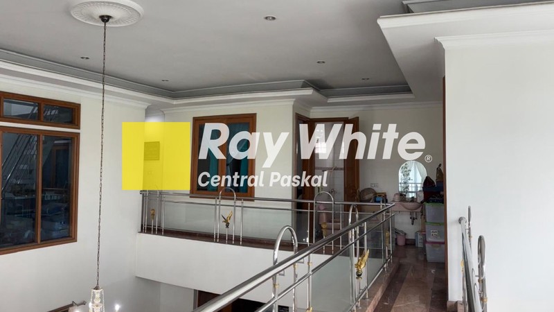 Rumah Klasik di Setraduta Indah Bandung