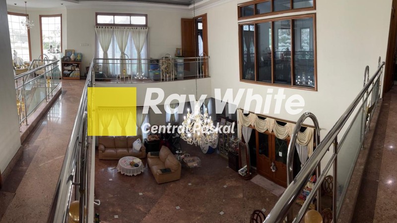 Rumah Klasik di Setraduta Indah Bandung