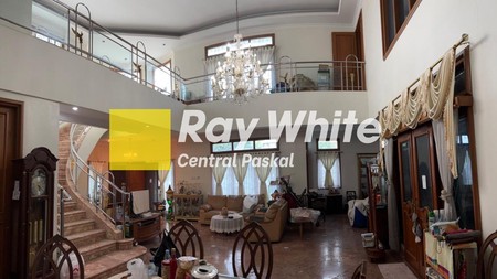 Rumah Klasik di Setraduta Indah Bandung