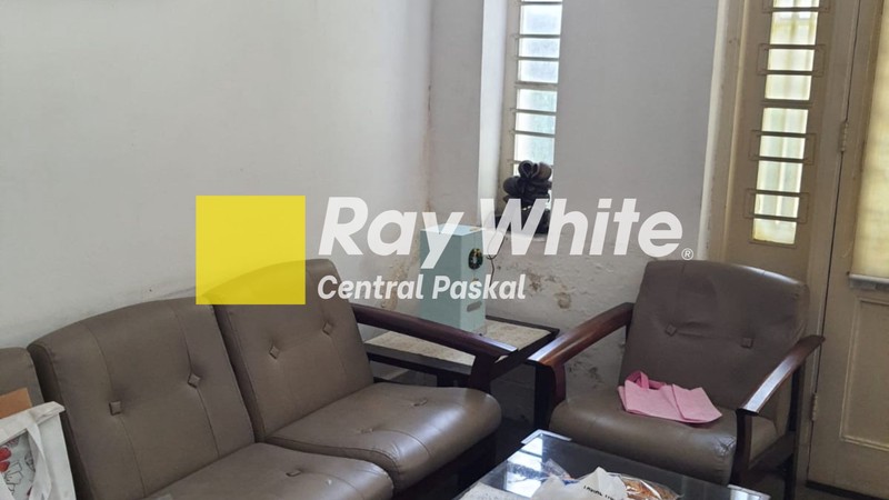 Rumah di Jalan Panaitan Bandung