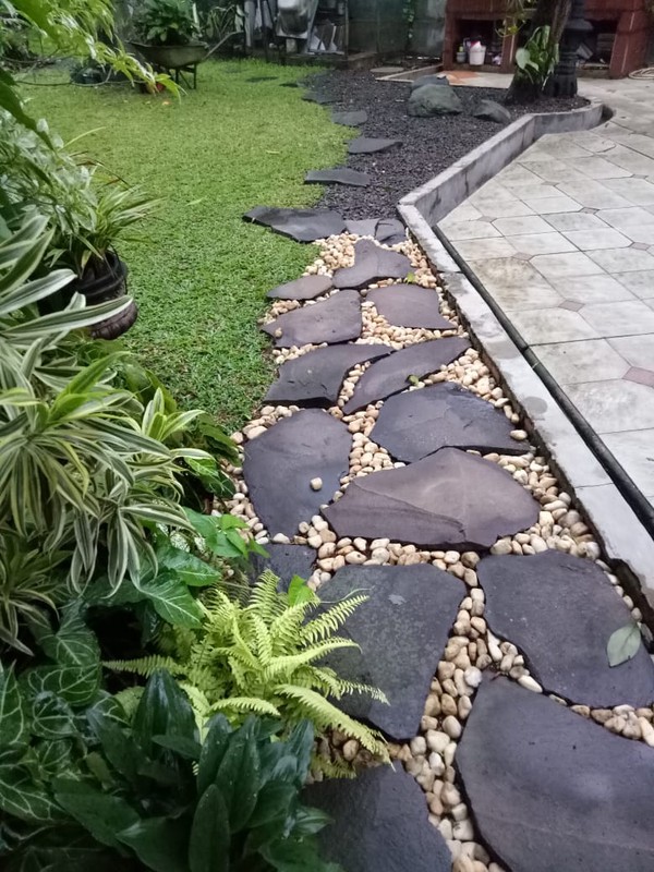 Rumah 2 Lantai Halaman Luas di Ki Hajar Dewantara Ciputat