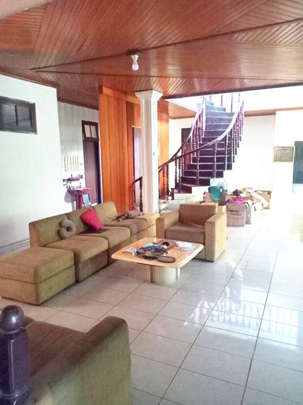 Rumah Dijual dengan Harga Hitung Tanah di Pondok Kelapa Duren Sawit Jaktim