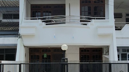 Disewa Rumah apik rapih terawat dan siap huni di Janur Asri, Kelapa Gading