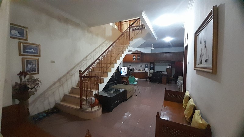 Rumah 2 Lantai Lokasi di Bukit Duri Tebet Jaksel
