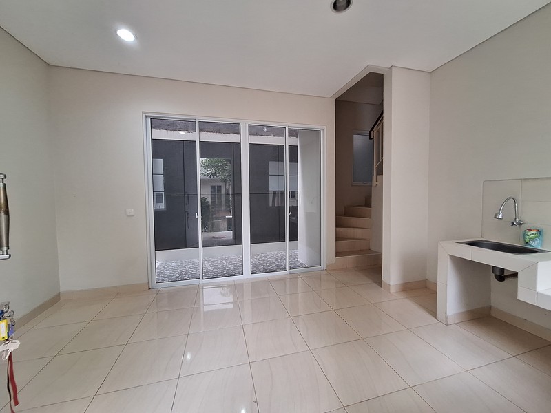 Dijual Cepat Rumah Vanya Park Cluster Azura, BSD City Tangerang, Rapih Siap Huni