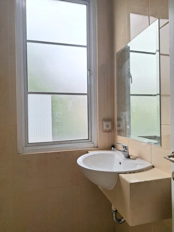 Dijual Cepat Rumah Vanya Park Cluster Azura, BSD City Tangerang, Rapih Siap Huni