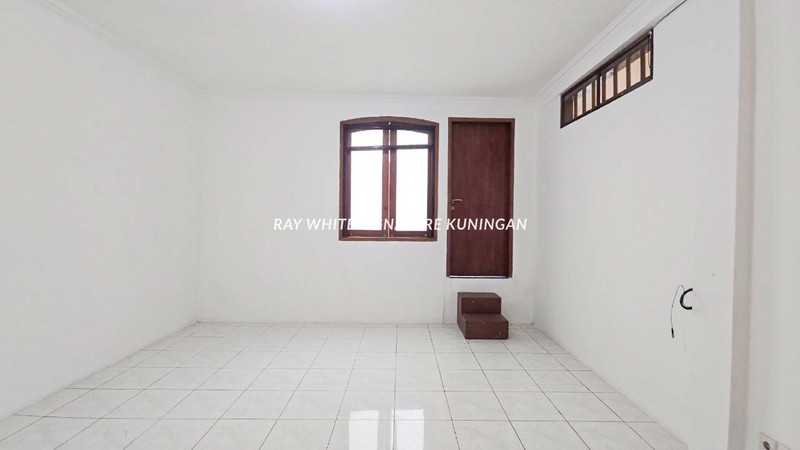 Rumah 2 Lantai Disewakan di Jalan Cirebon Menteng Jalan Lebar