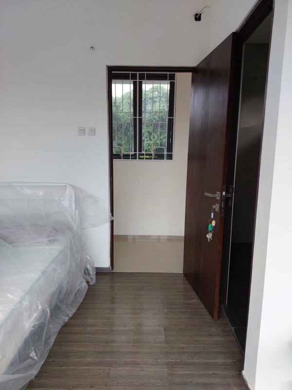 Dijual Rumah Hook, Minimalis Modern Golden Park 2 Cisauk Serpong Tangerang Banten
