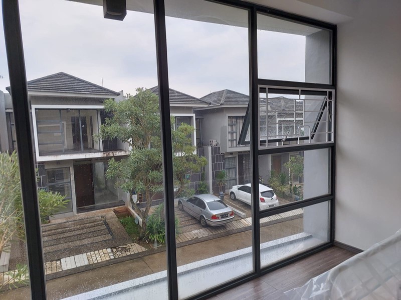 Dijual Rumah Hook, Minimalis Modern Golden Park 2 Cisauk Serpong Tangerang Banten