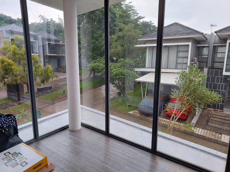 Dijual Rumah Hook, Minimalis Modern Golden Park 2 Cisauk Serpong Tangerang Banten