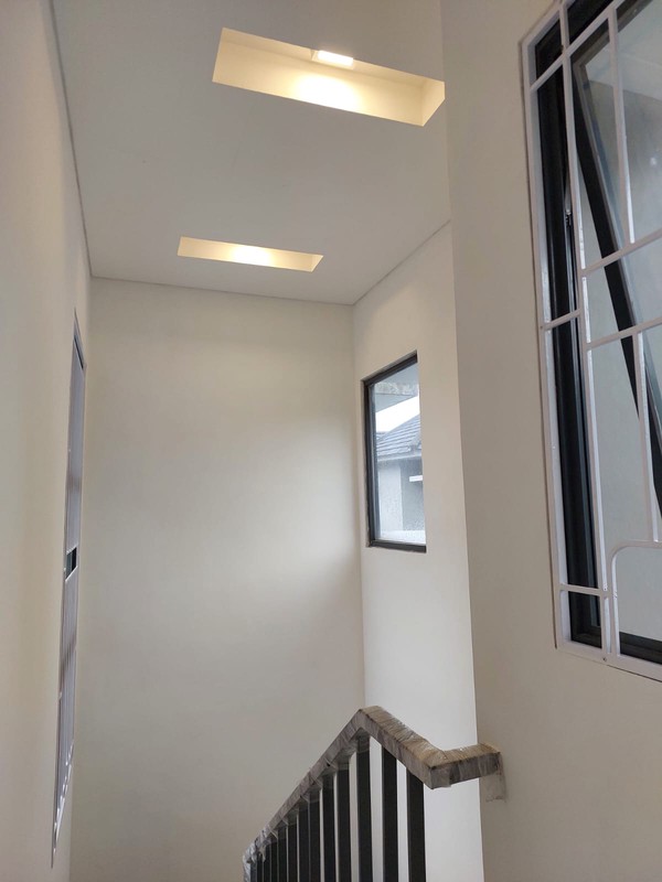 Dijual Rumah Hook, Minimalis Modern Golden Park 2 Cisauk Serpong Tangerang Banten