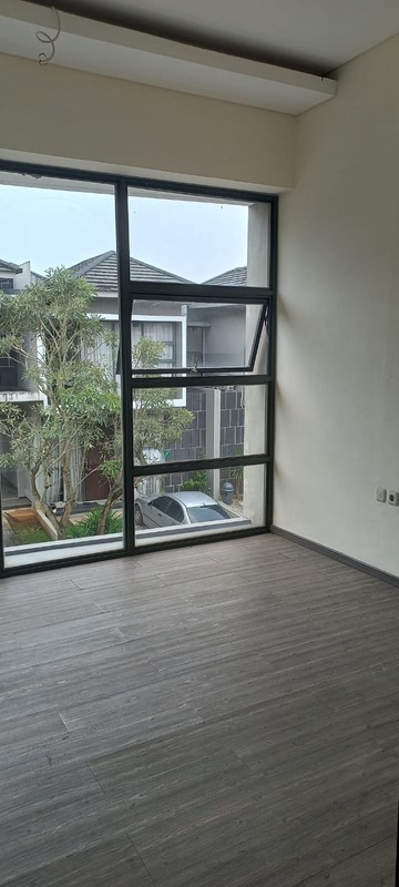 Dijual Rumah Hook, Minimalis Modern Golden Park 2 Cisauk Serpong Tangerang Banten