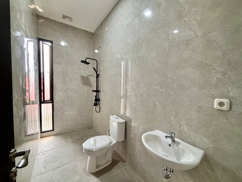 Rumah Brand New Cantik Lokasi Strategis Di Bintaro Sektor 9