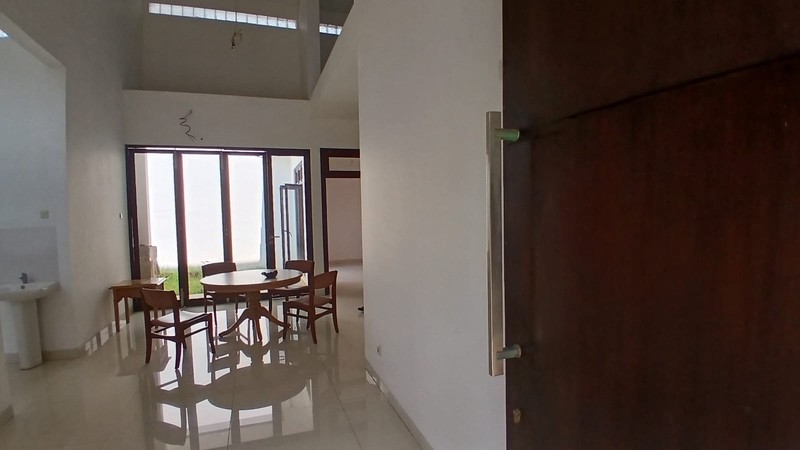 Disewa Rumah bagus di Grand Matoa seperti Villa, strategis., Asri, Dekat pintu Tol