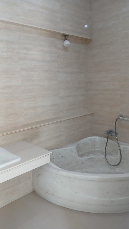 Dijual Rumah bagus di Grand Matoa seperti Villa, strategis., Asri, Dekat pintu Tol