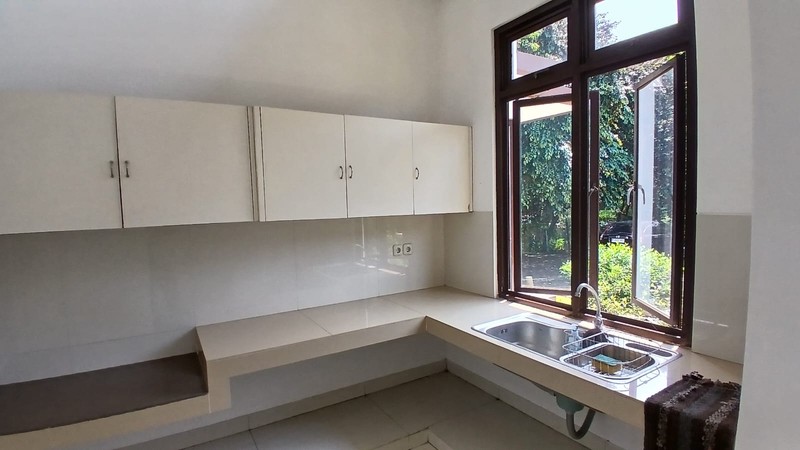 Dijual Rumah bagus di Grand Matoa seperti Villa, strategis., Asri, Dekat pintu Tol