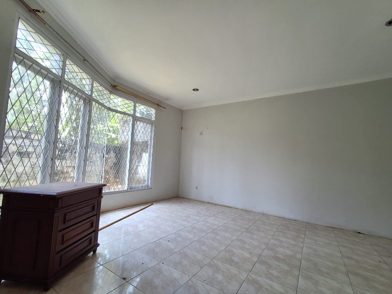 Huni dalam Cluster, Lokasi Strategis di lingkungan yang aman, asri, sejuk dan nyaman serta bebas banjir. Cirendeu - Tangsel Rasa Jaksel.