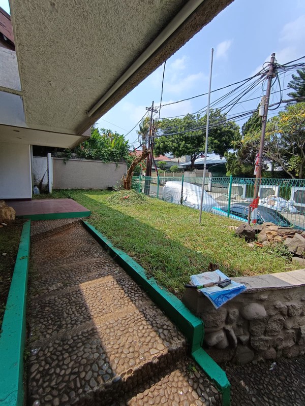 Dijual  Rumah  Lokasi Strategis Duren Tiga - Jaksel