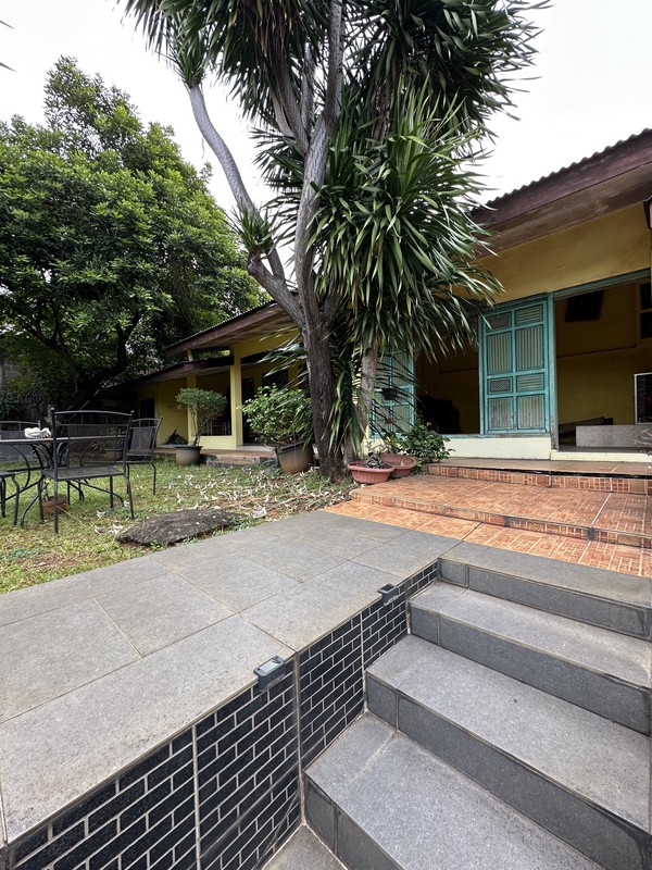 Rumah Di Jatiwaringin Asri Pondok Gede