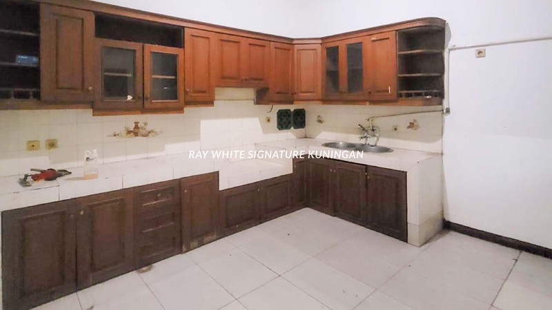 Dijual Rumah Hook Cocok Untuk Kantor atau Usaha di Panglima Polim