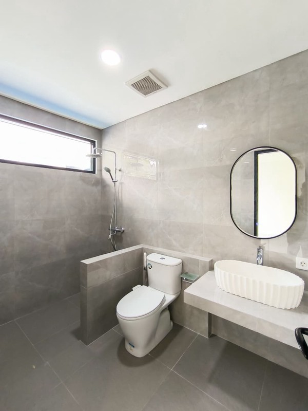 Rumah Brand New Build 4 BR Luas Tanah 222m2 Pool Hoek Smart Home American Classic di Maleo Sektor 9 Bintaro