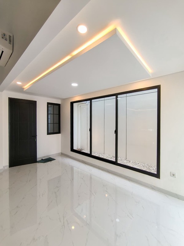 Rumah Brand New Build 4 BR Luas Tanah 222m2 Pool Hoek Smart Home American Classic di Maleo Sektor 9 Bintaro