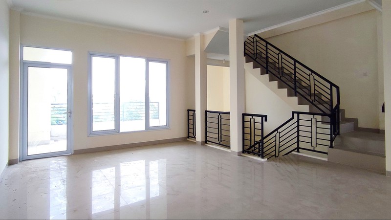 Ruko 3 Lantai Pinggir Jalan Selangkah Ke Bintaro
