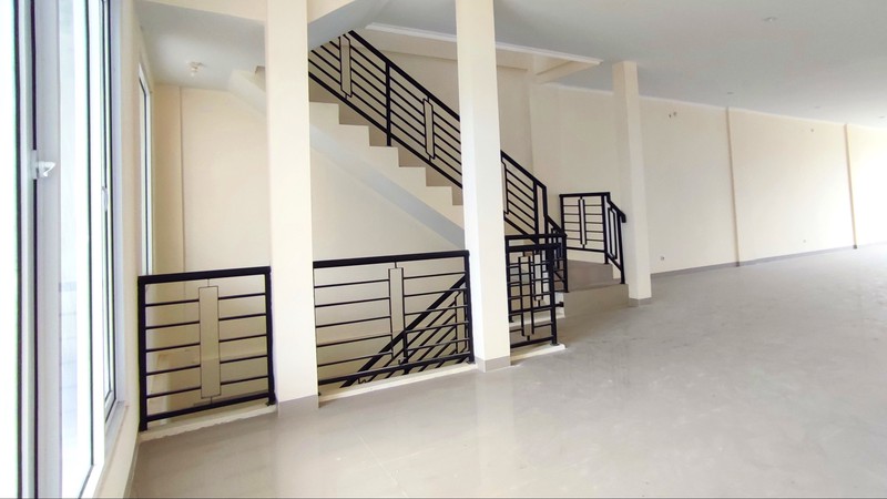 Ruko 3 Lantai Pinggir Jalan Selangkah Ke Bintaro