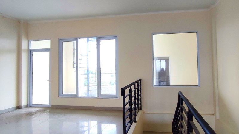 Ruko 3 Lantai Pinggir Jalan Selangkah Ke Bintaro