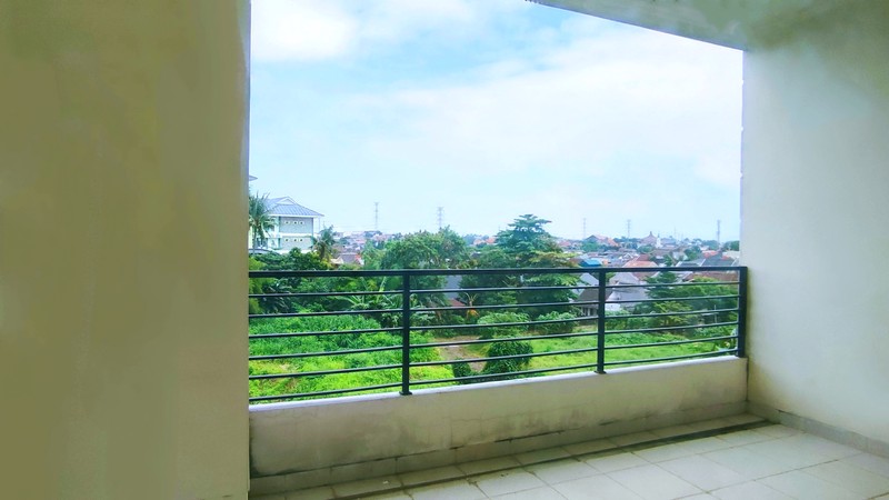 Ruko 3 Lantai Pinggir Jalan Selangkah Ke Bintaro