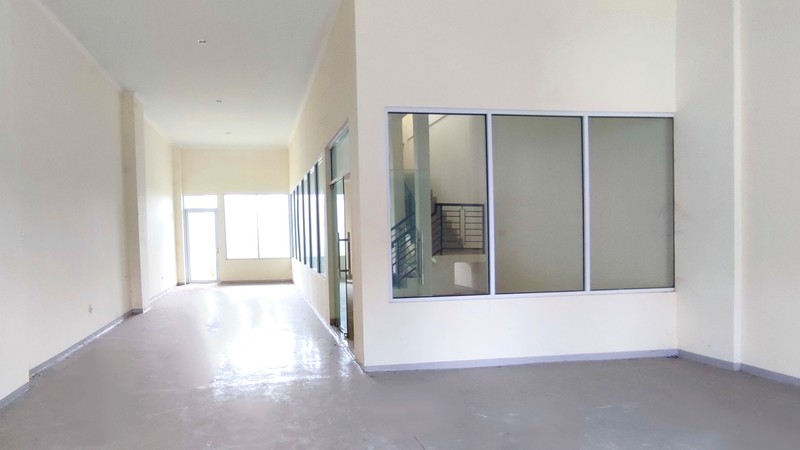 Ruko 3 Lantai Pinggir Jalan Selangkah Ke Bintaro